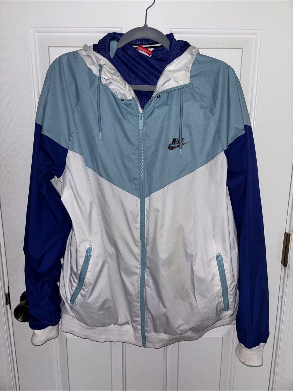 Nike Men’s Colorblock Windbreaker Jacket - Light Blue / White / Navy
